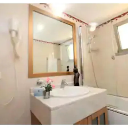 Apartment Yellow T1